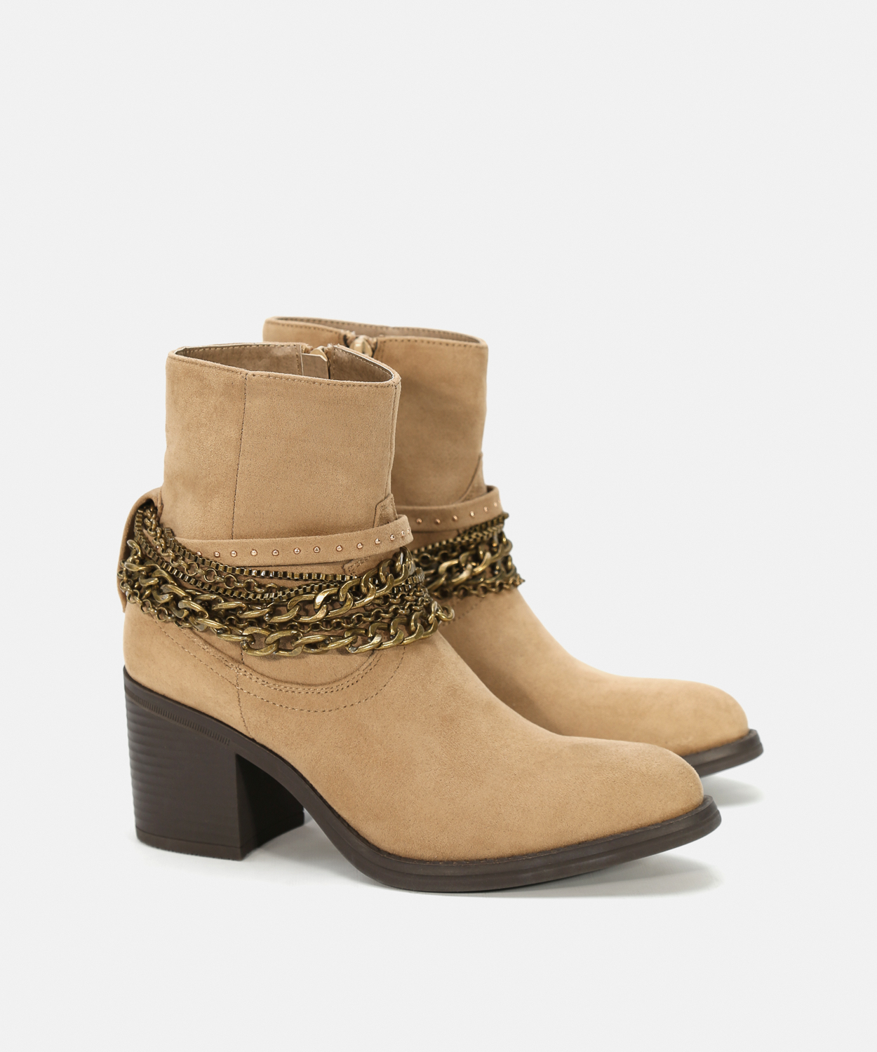 Botines taupe tac&oacute;n adorno cadena image number null